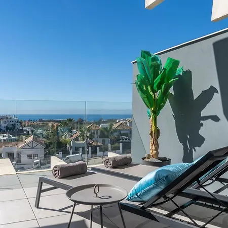 Διαμέρισμα Oasis 325 New Luxury Penthouse With Amazing Sea View And Private Jacuzzi