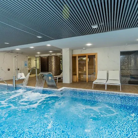 Oasis 325 New Luxury Penthouse With Amazing Sea View And Private Jacuzzi *
