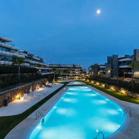 Oasis 325 New Luxury Penthouse With Amazing Sea View And Private Jacuzzi Εστεπόνα