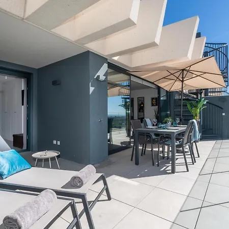 Oasis 325 New Luxury Penthouse With Amazing Sea View And Private Jacuzzi *