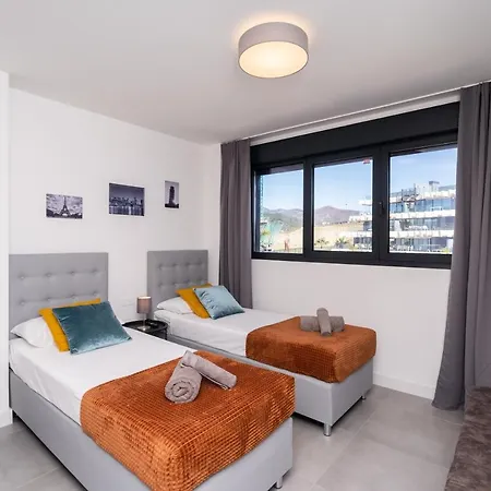 Oasis 325 New Luxury Penthouse With Amazing Sea View And Private Jacuzzi Διαμέρισμα Εστεπόνα