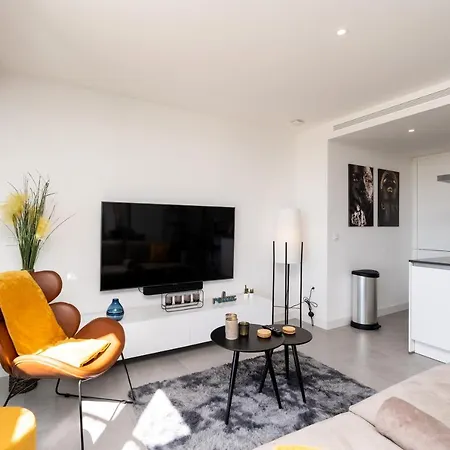 Oasis 325 New Luxury Penthouse With Amazing Sea View And Private Jacuzzi *